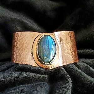 Meet your Posher, Becky